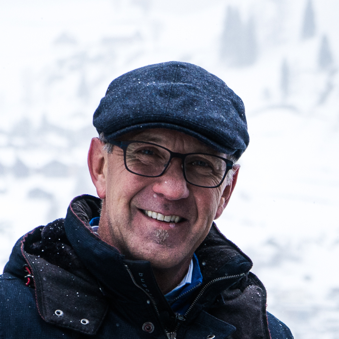 https://www.achtfach.ch/wp-content/uploads/2024/07/portrait_1.webp