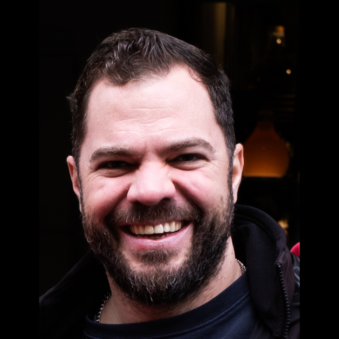 https://www.achtfach.ch/wp-content/uploads/2024/07/portrait_2.webp